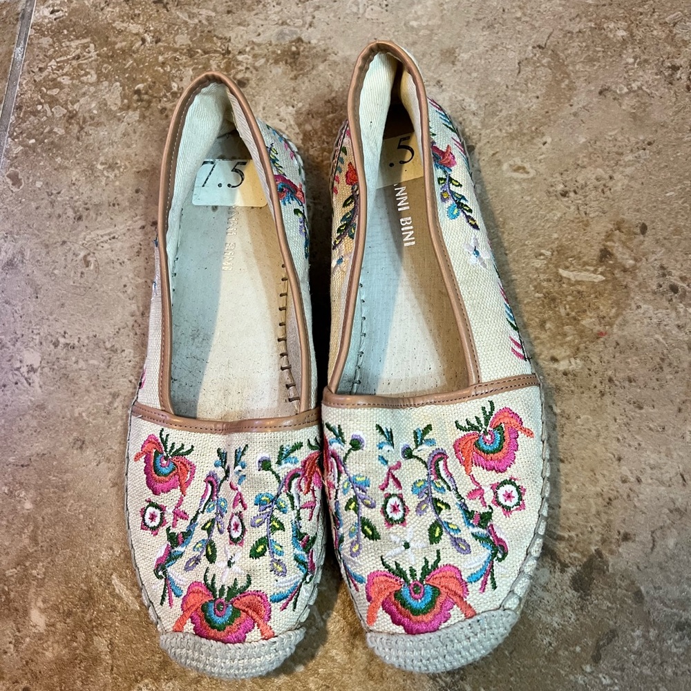 Gianni Bini Embroidered Shoes-Gorgeous for Summer